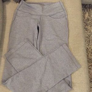 Lululemon heather grey fitted sweatpants size 4